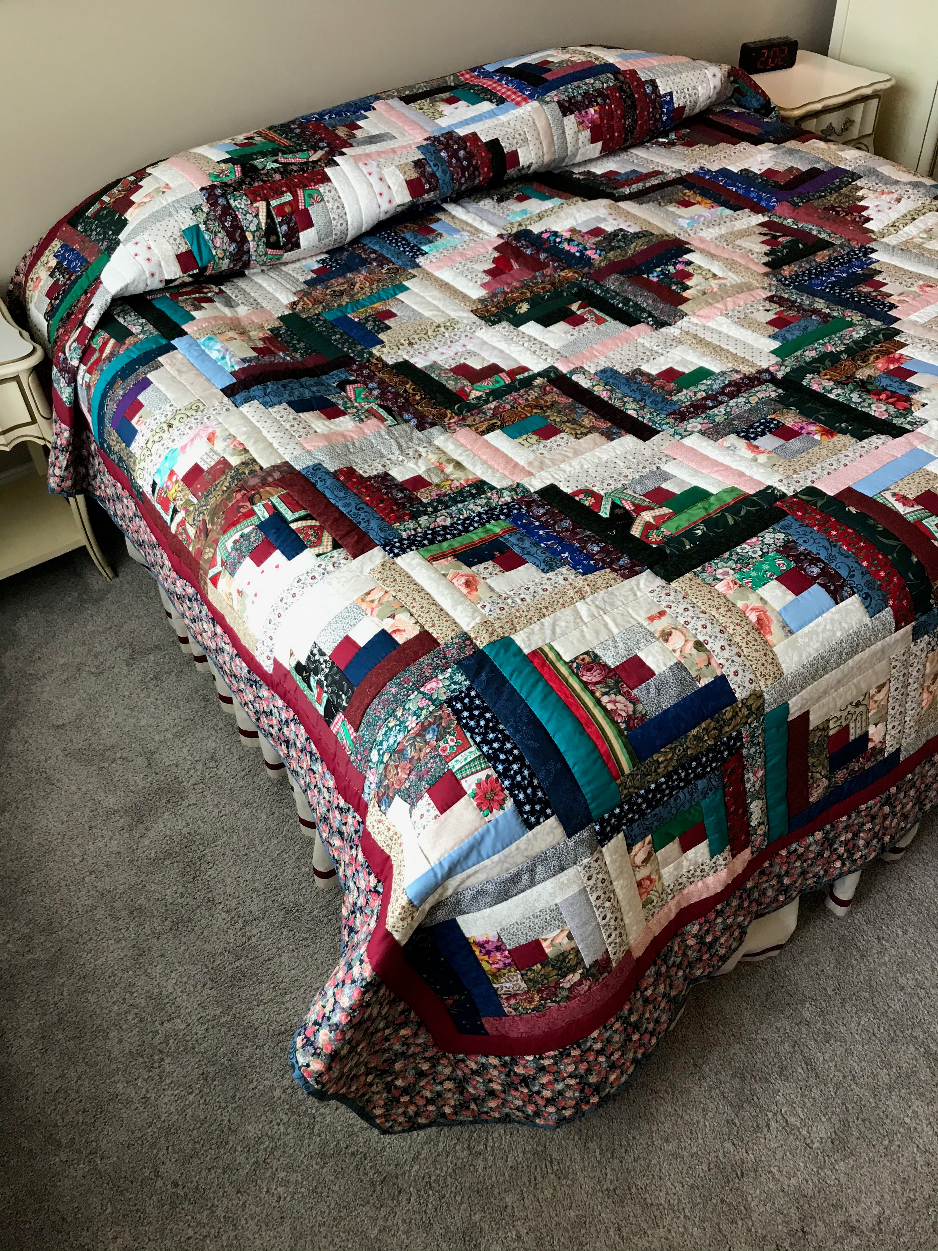 Grandmas Scrap Log Cabin Patchwork Amish Quilt 99x108