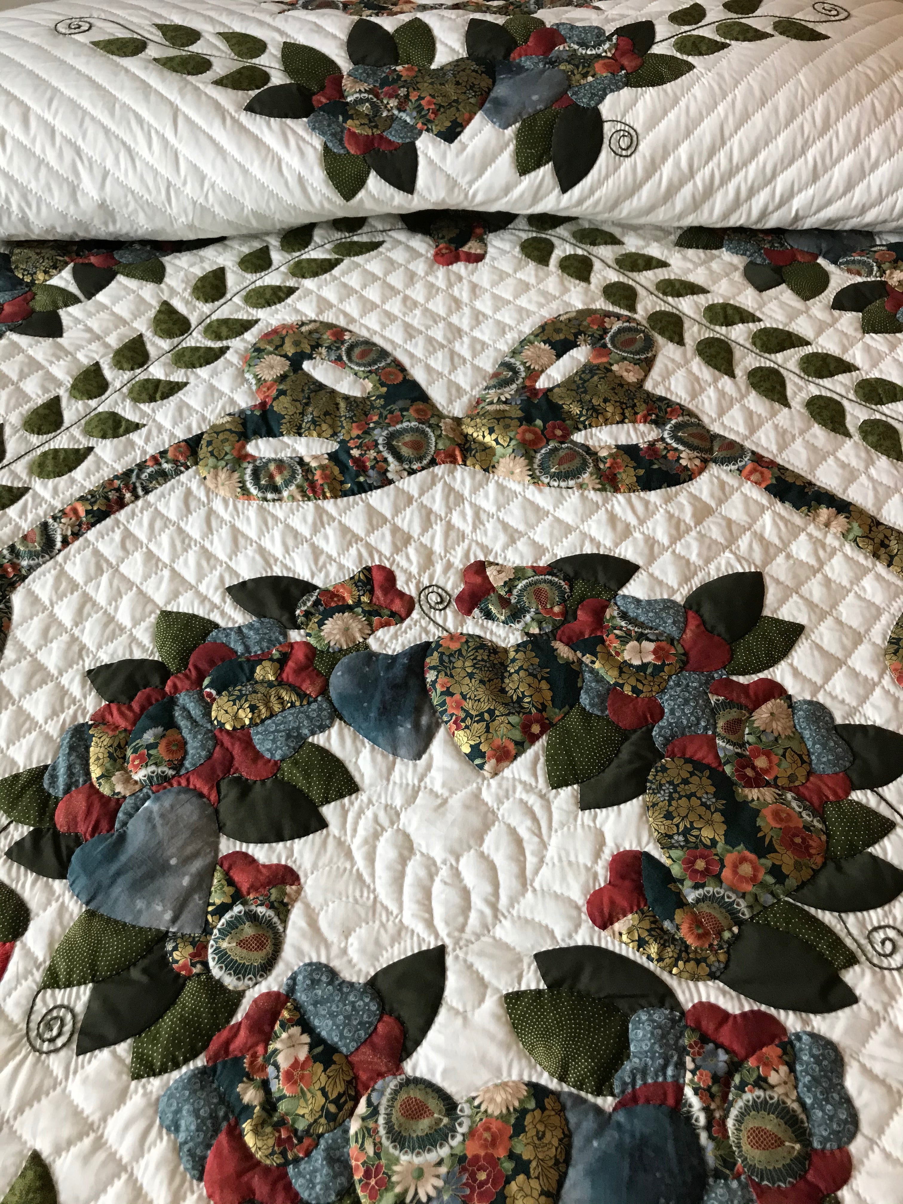 Country Rose Medallion Applique