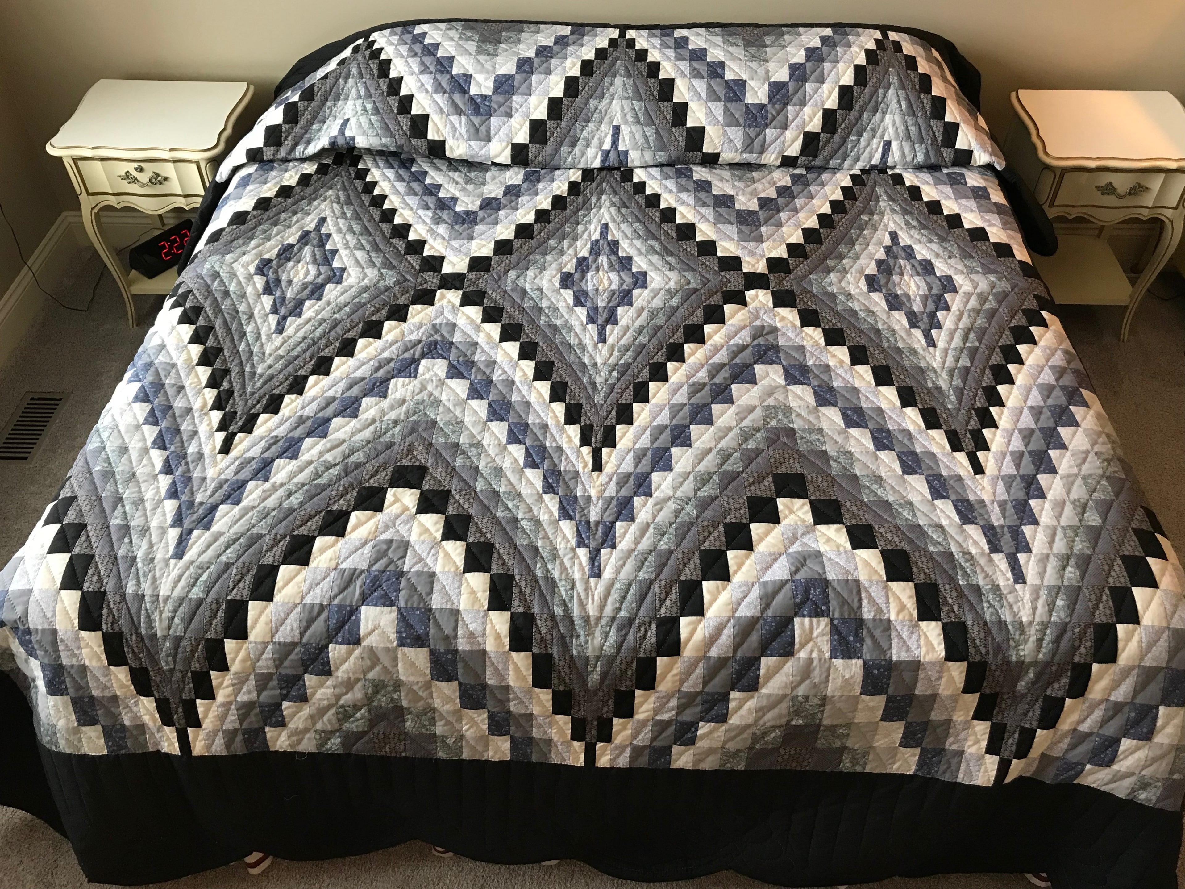 Diamond Reflection Bargello