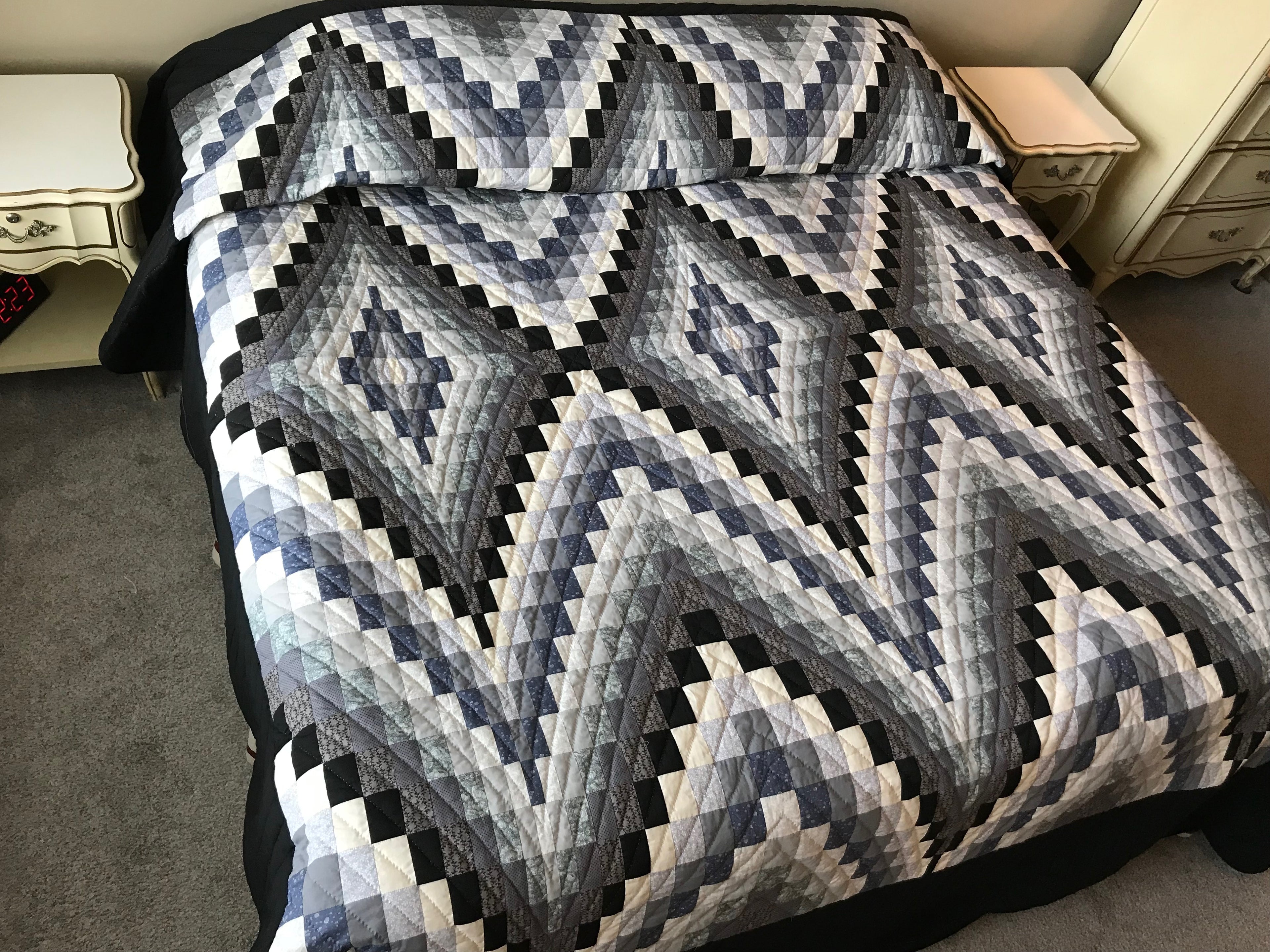 Diamond Reflection Bargello