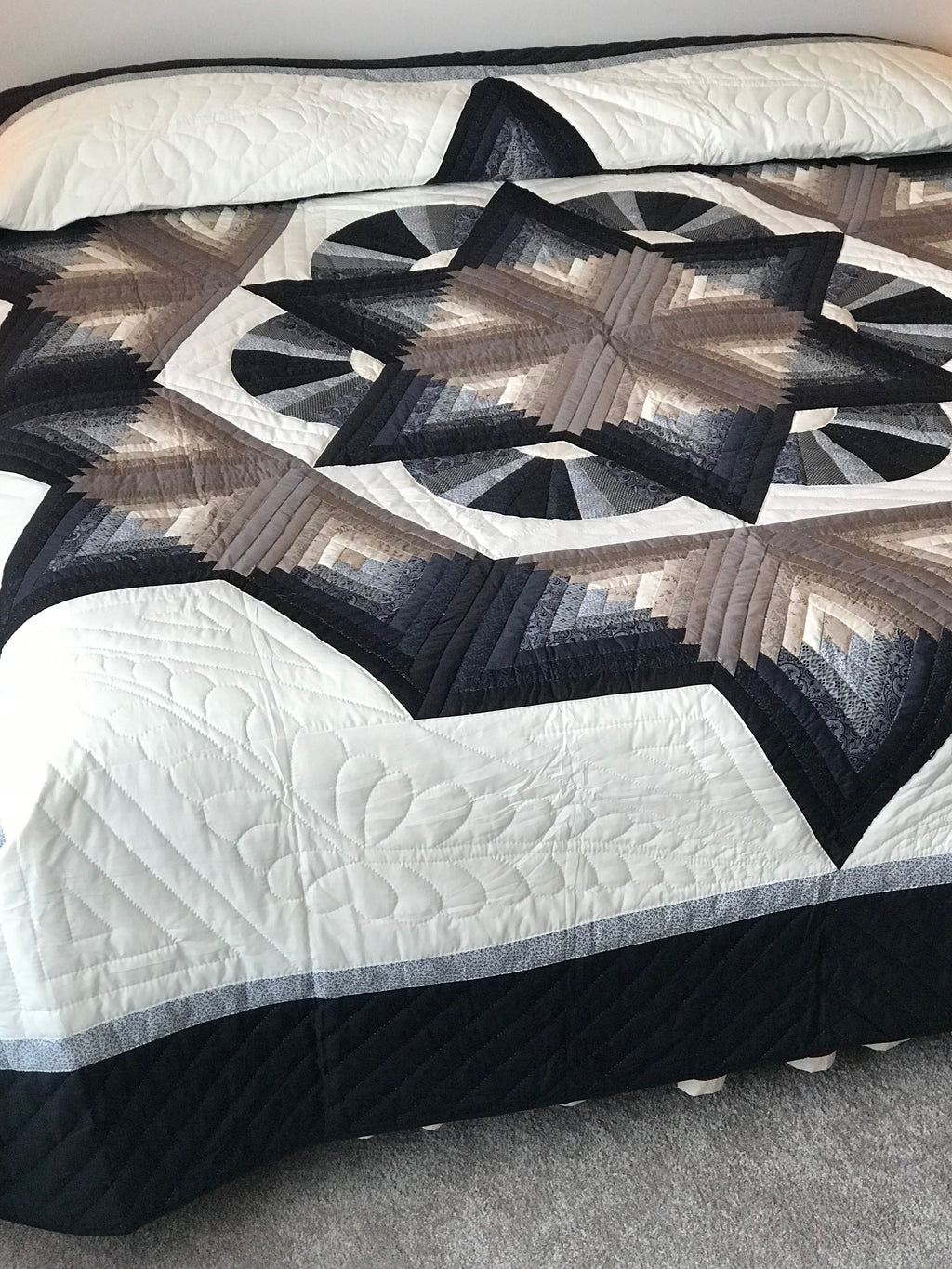 Broken Fan Star Patchwork Amish Quilt 102x114. V130.HMA