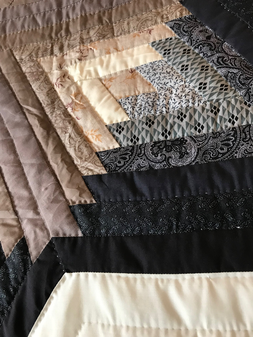 Broken Fan Star Patchwork Amish Quilt 102x114. V130.HMA