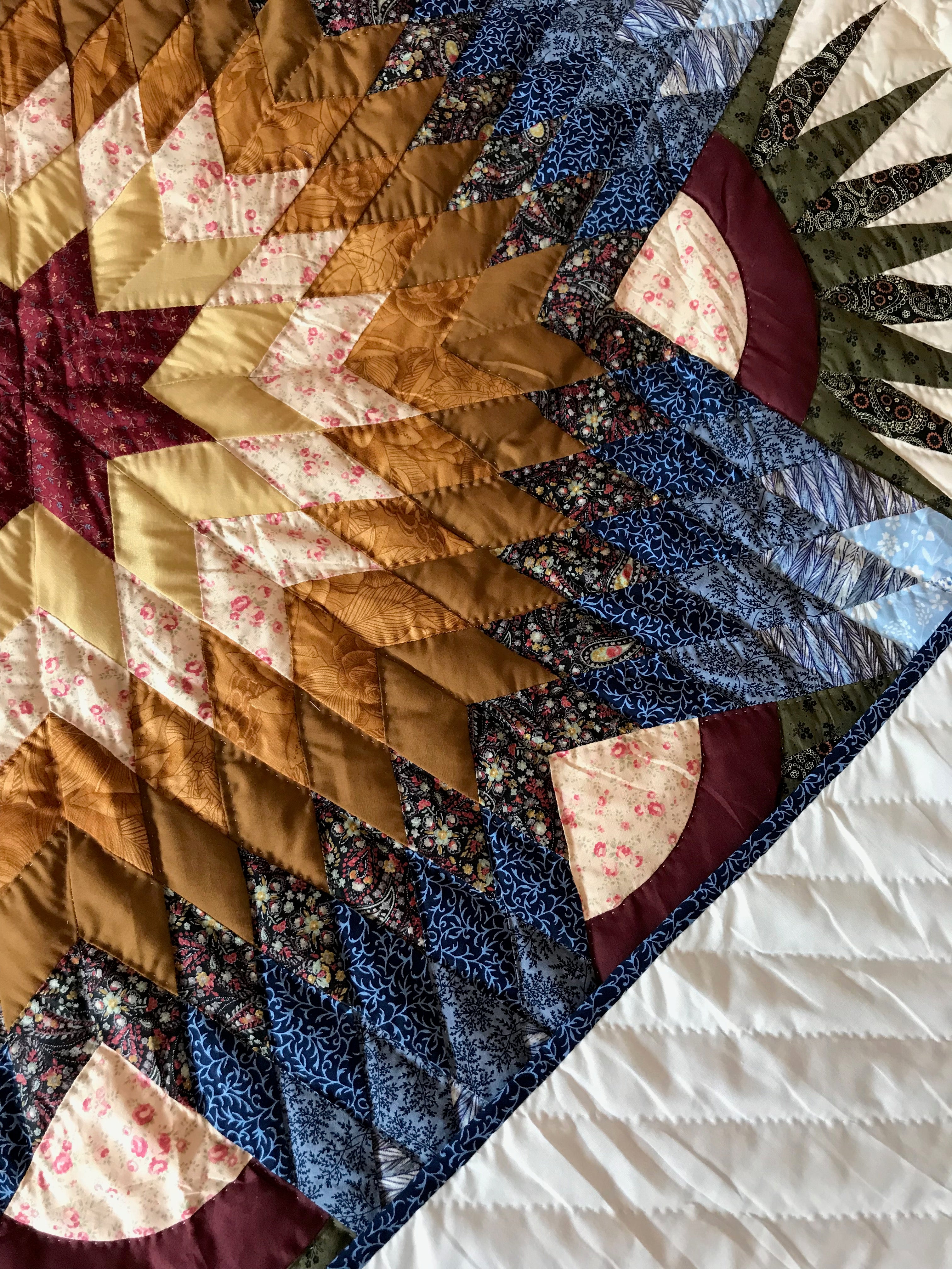 Broken Twinkling Star Amish Patchwork Quilt 99x113. V132.HMA