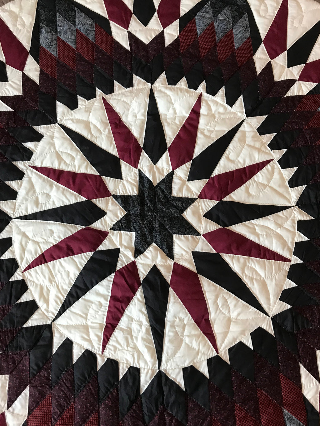 Feathered Compass Star Patchwork Amish Quilt 98x111. V133.HMA
