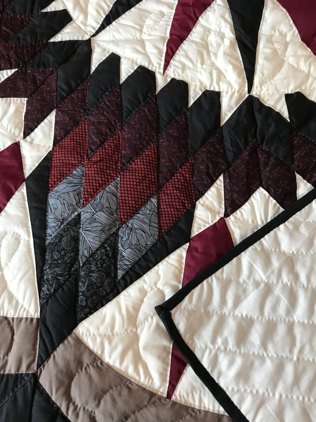 Feathered Compass Star Patchwork Amish Quilt 98x111. V133.HMA