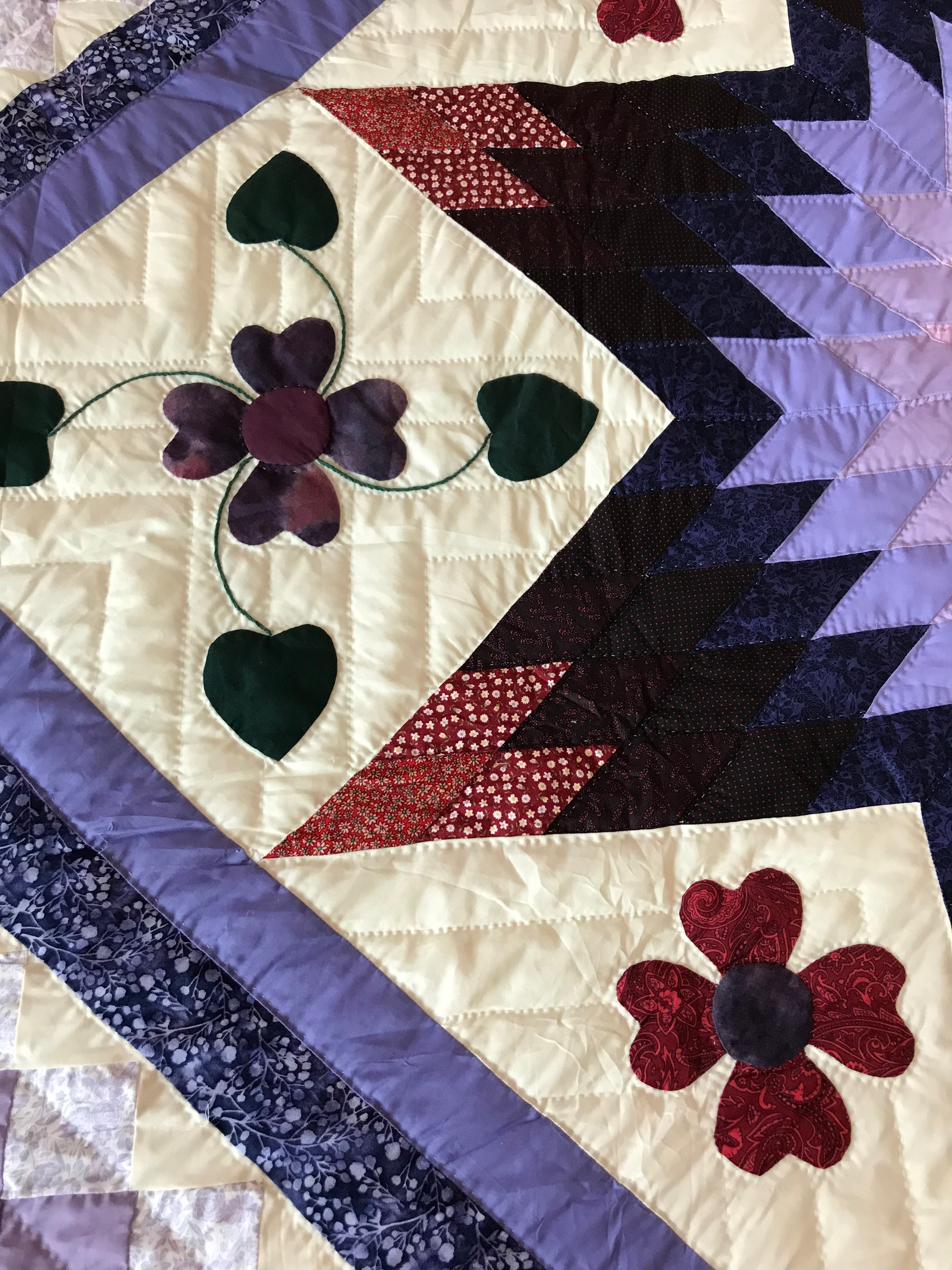 Trip Around the Star Large Amish Quilt 109x118. V134.HMA
