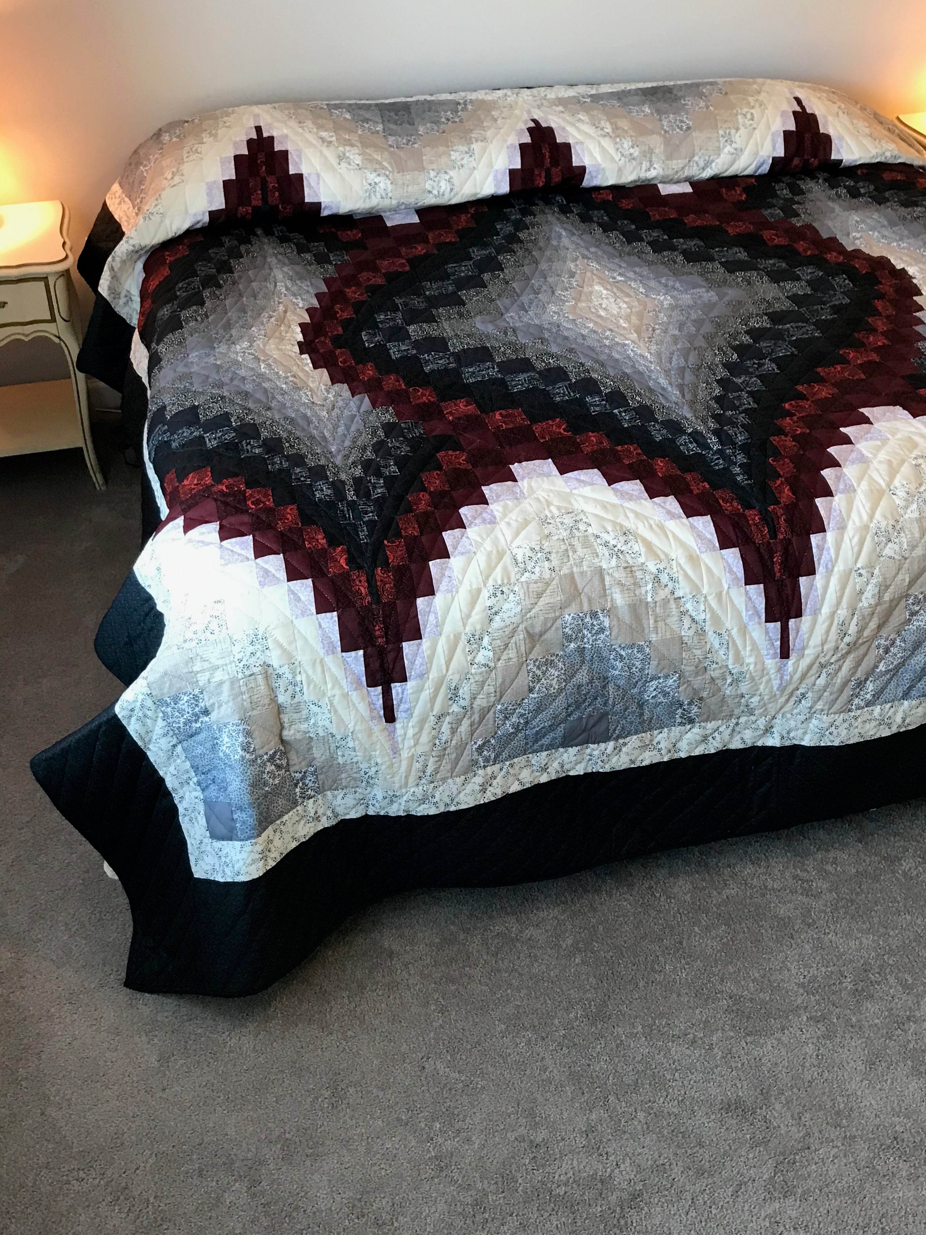Diamond Reflection Bargello Amish Quilt 101x115. V135.HMA