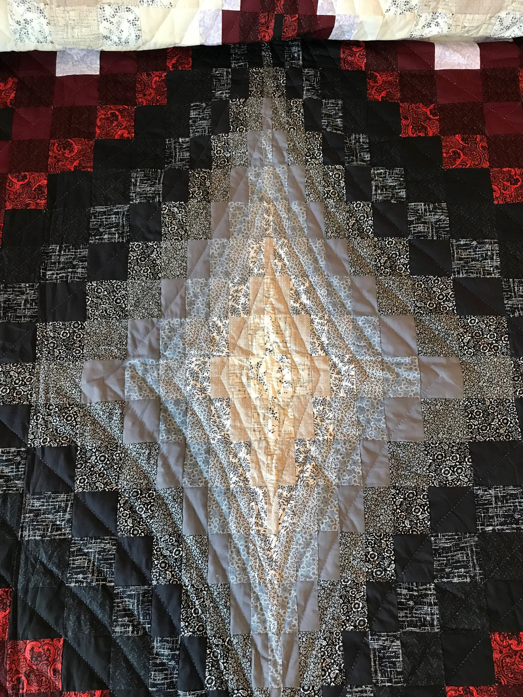 Diamond Reflection Bargello Amish Quilt 101x115. V135.HMA