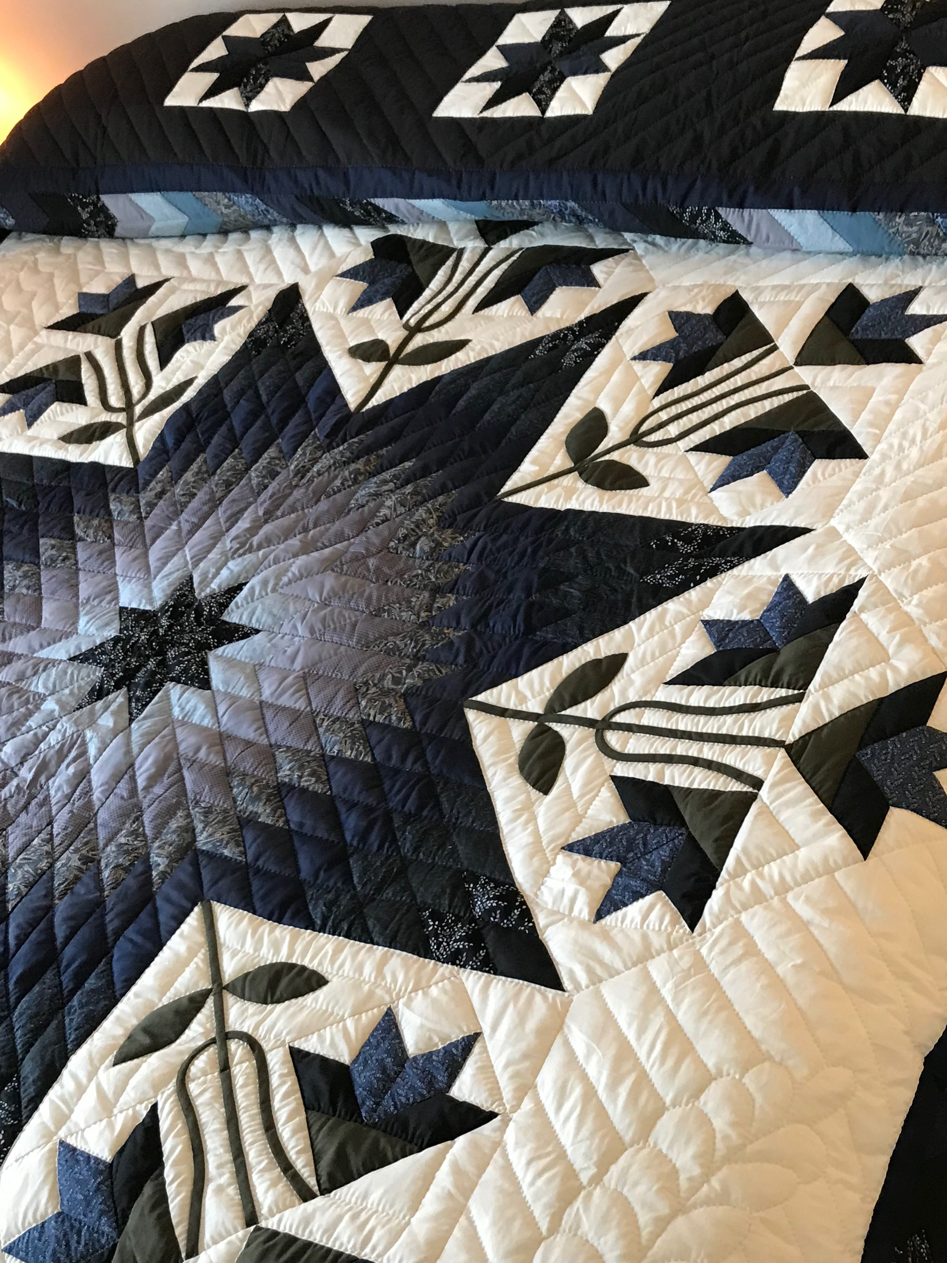 Improved Lone Star Amish Quilt 106x117. V136.HMA