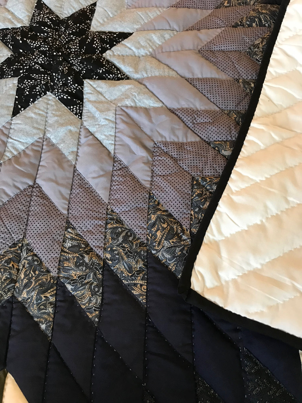 Improved Lone Star Amish Quilt 106x117. V136.HMA