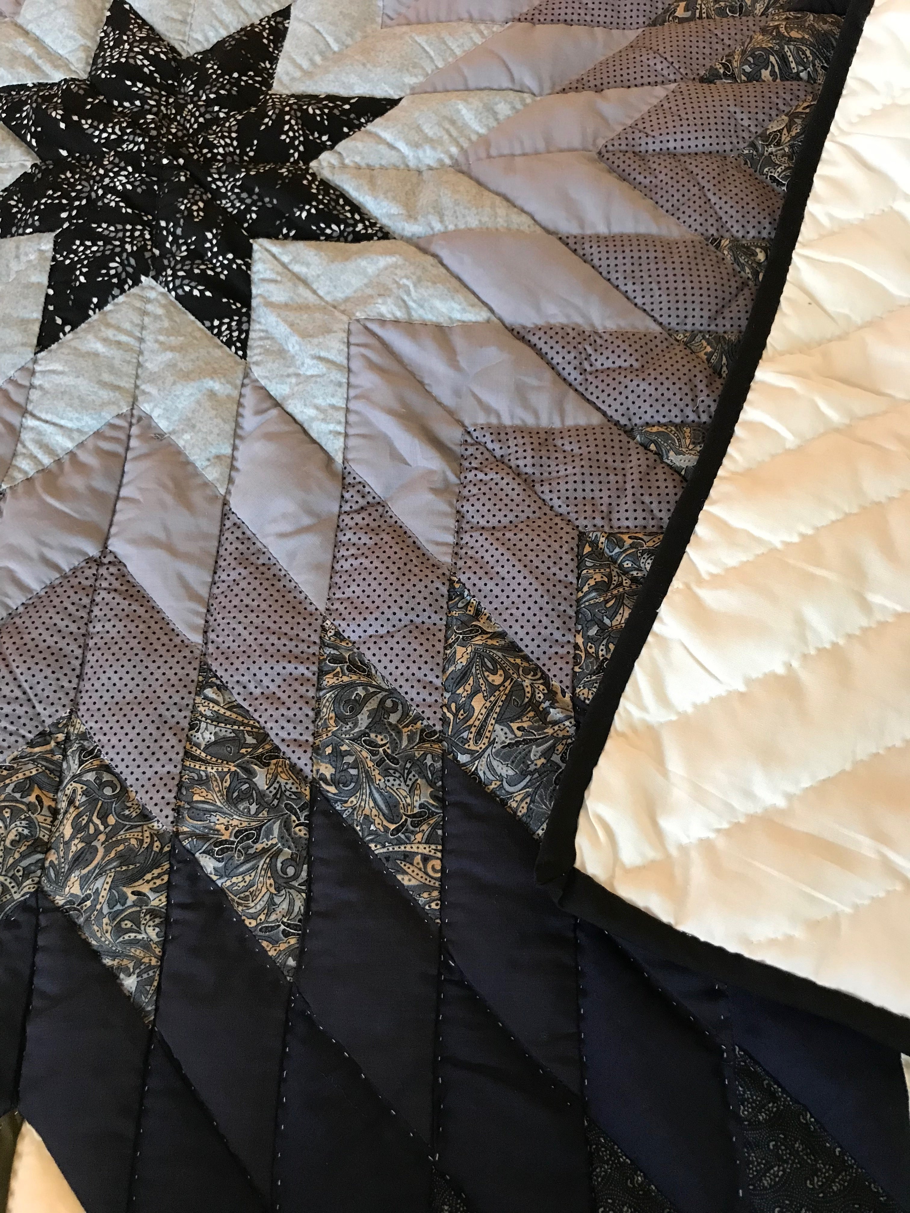 Improved Lone Star Amish Quilt 106x117. V136.HMA
