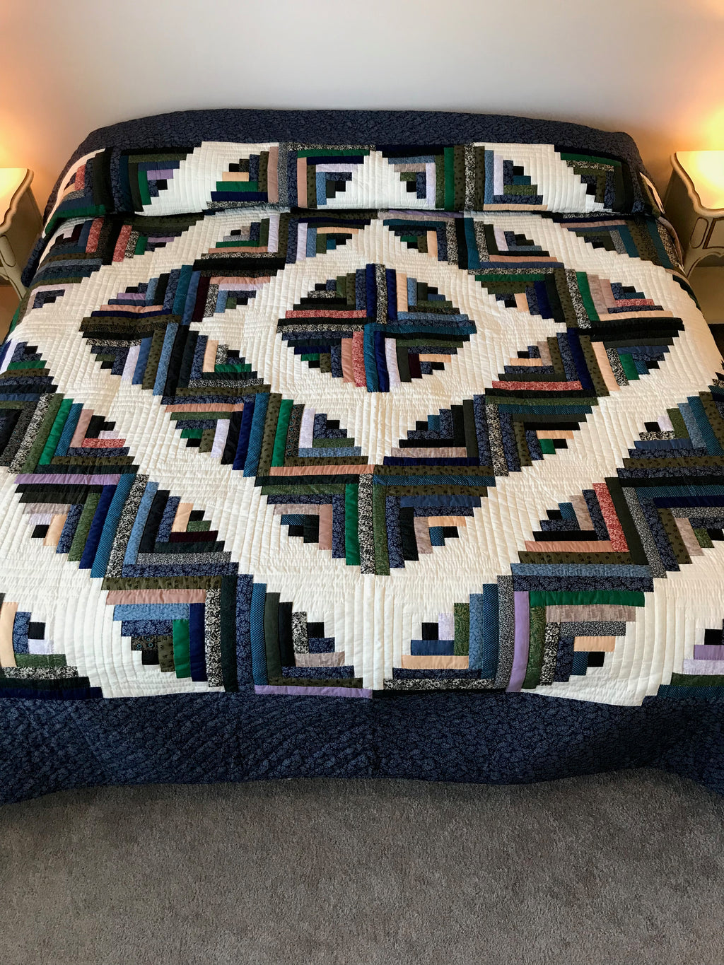 Wavy Log Cabin Amish Quilt 101x111. V140.HMA