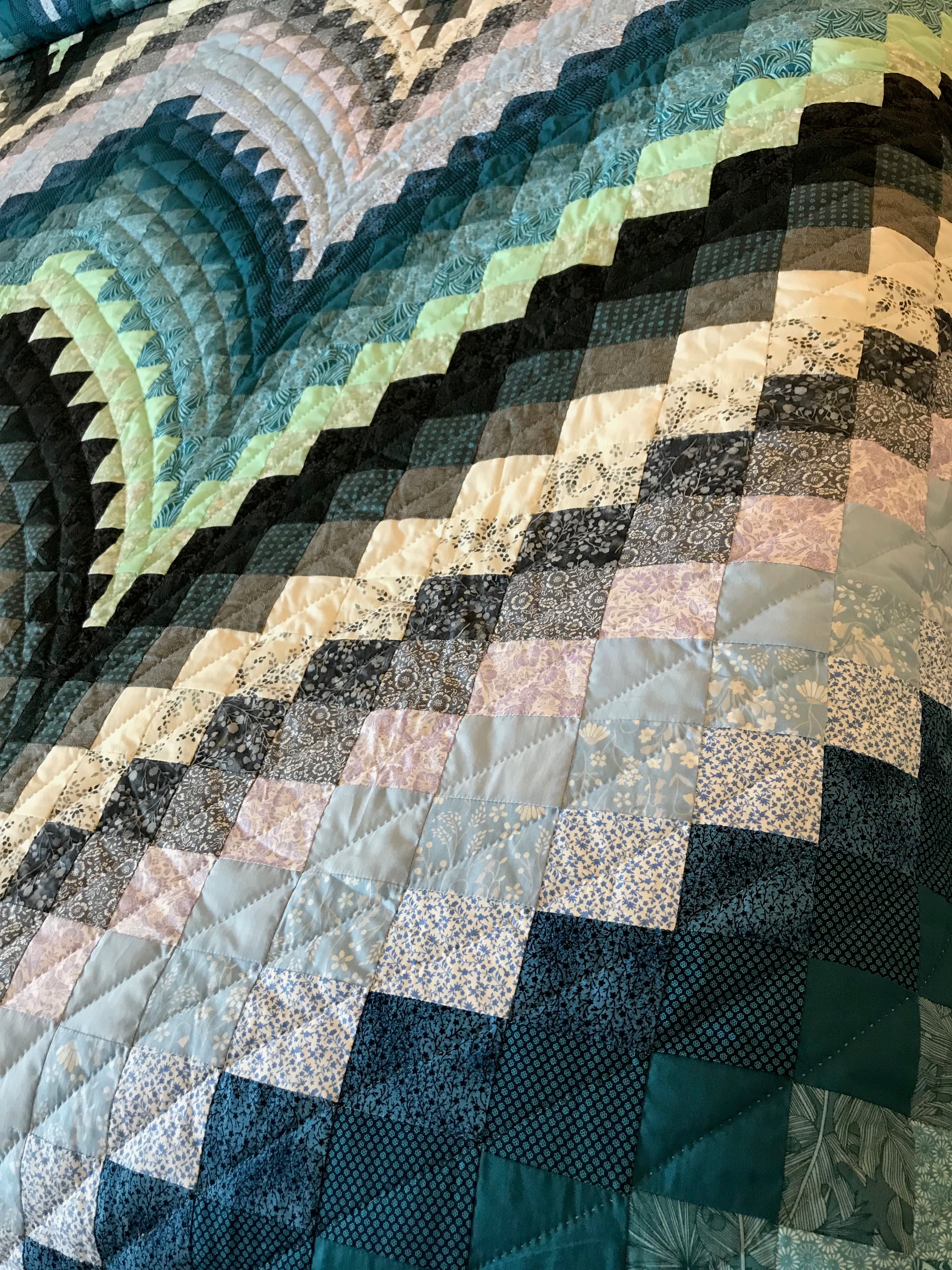 Bargello Patchwork Amish Quilt 100x114