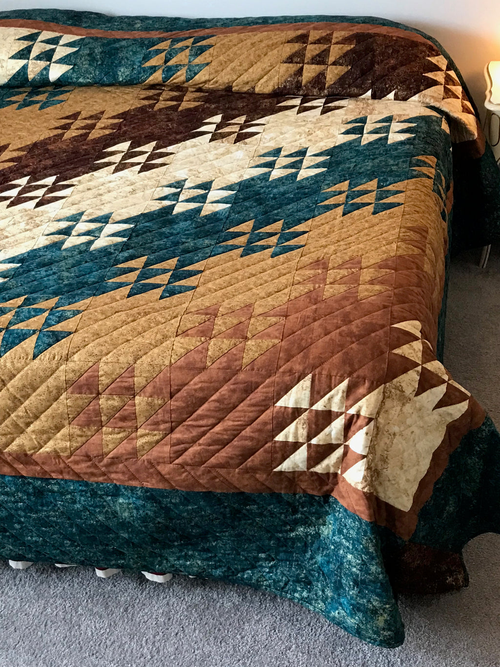Down the Mountain Road Patchwork Large Amish Quilt 117x117. V143.HMA
