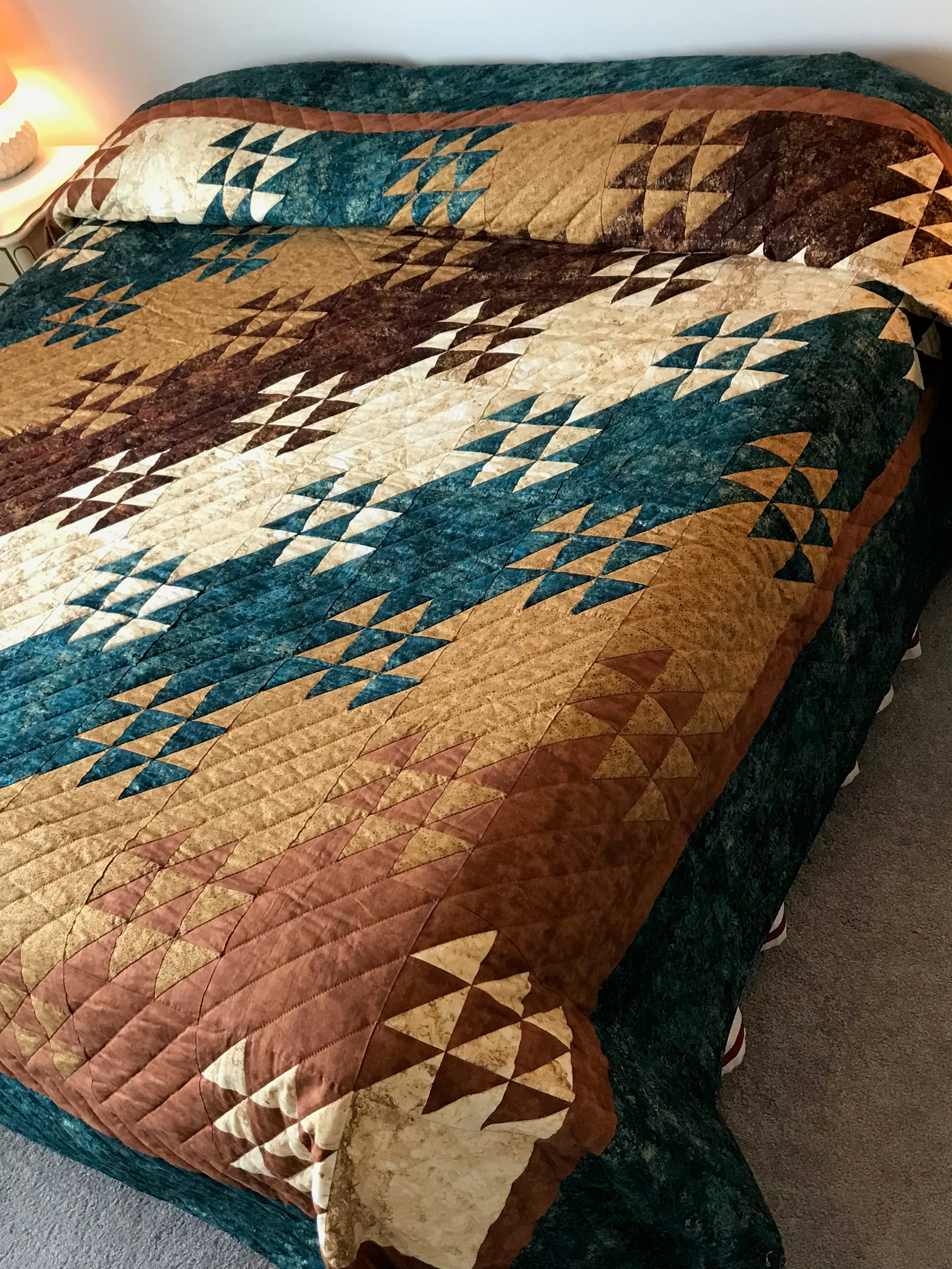 Down the Mountain Road Patchwork Large Amish Quilt 117x117. V143.HMA