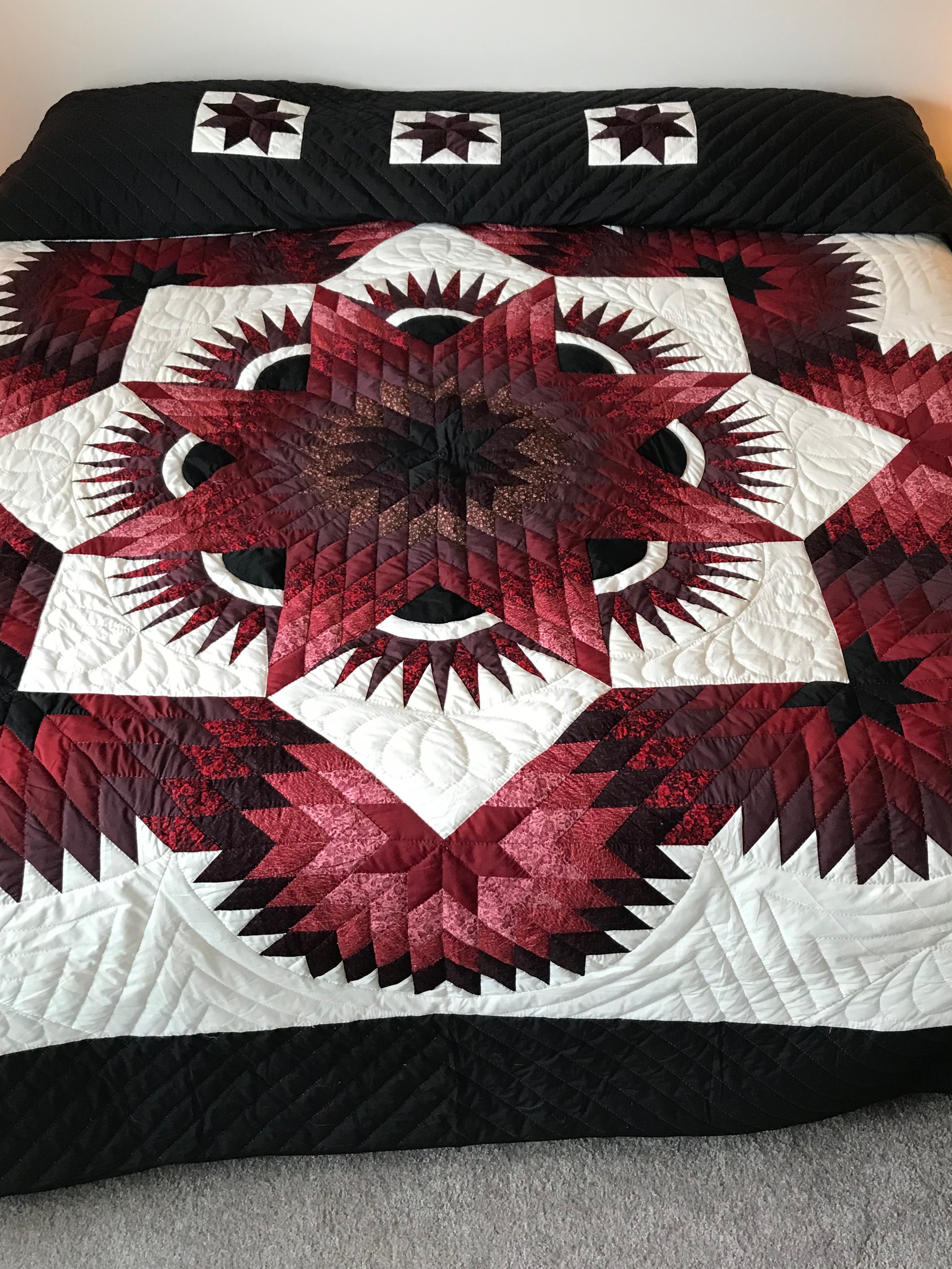 Twinkling Diamond Star Patchwork Quilt 104x117. V145.HMA