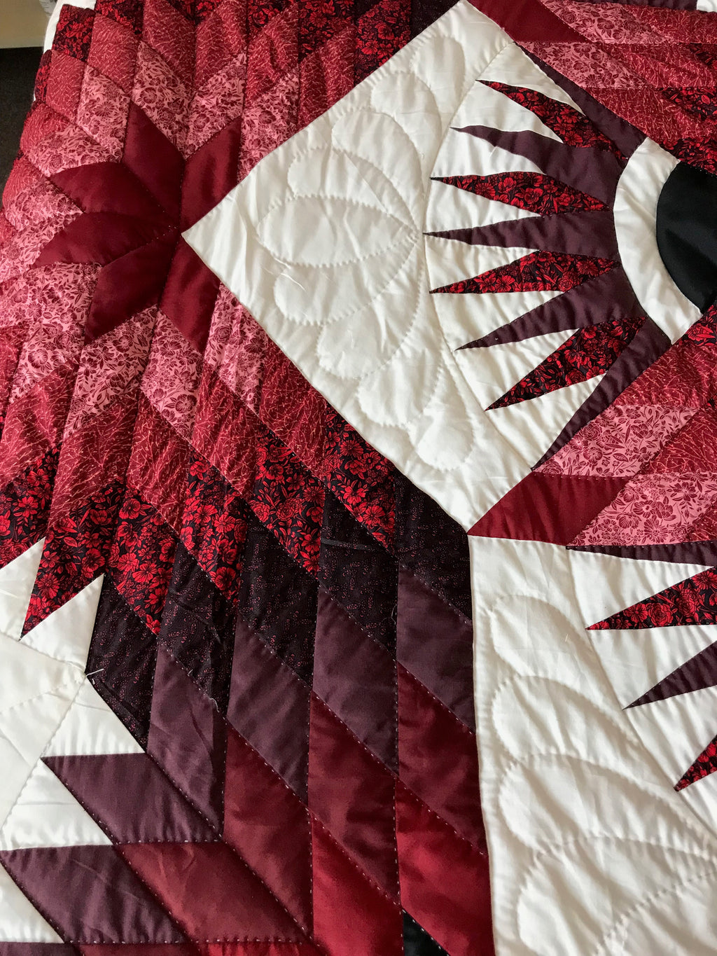 Twinkling Diamond Star Patchwork Quilt 104x117. V145.HMA