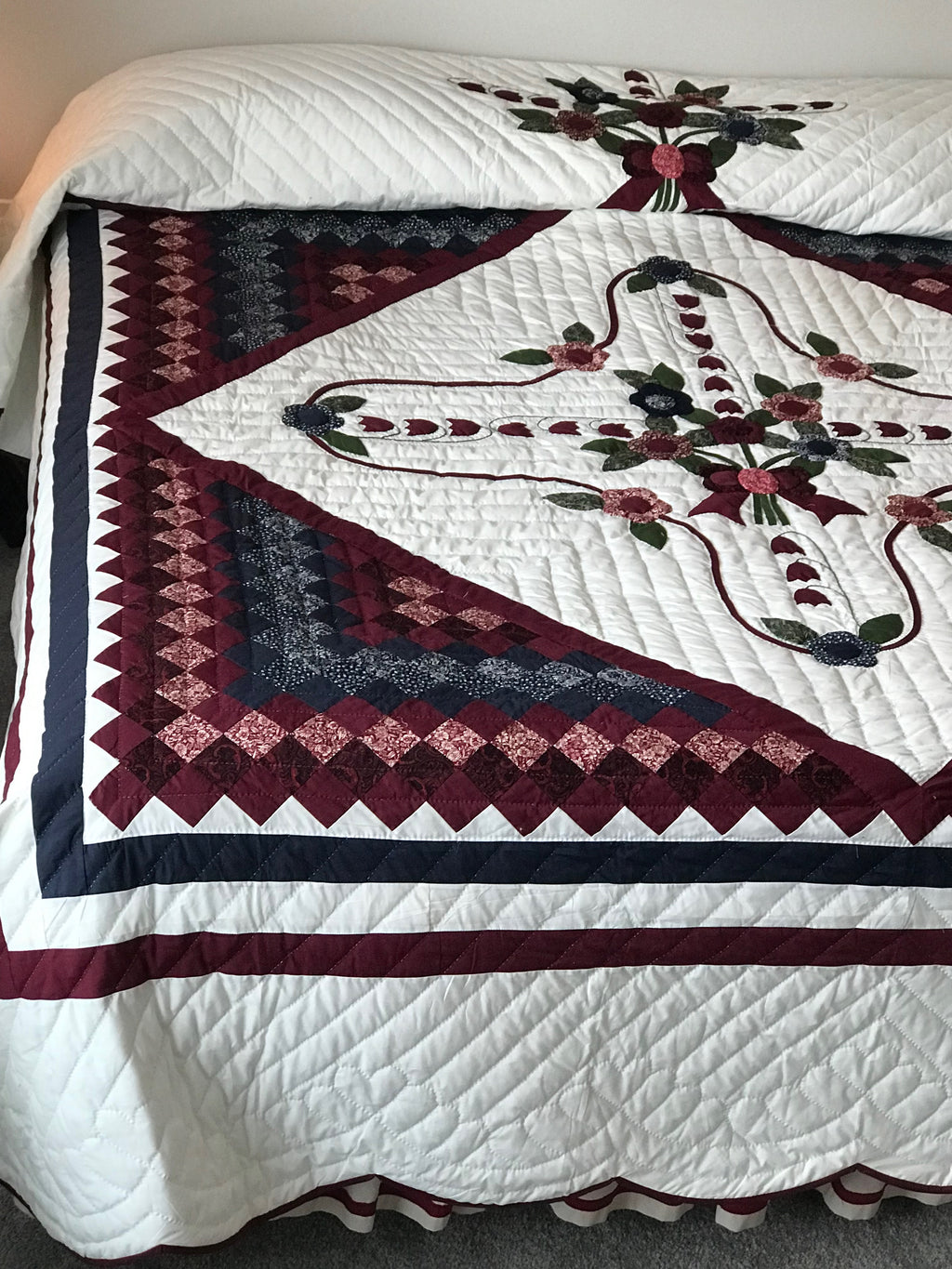 Lily in Commons Applique Amish Quilt 105x116. V146.HMA