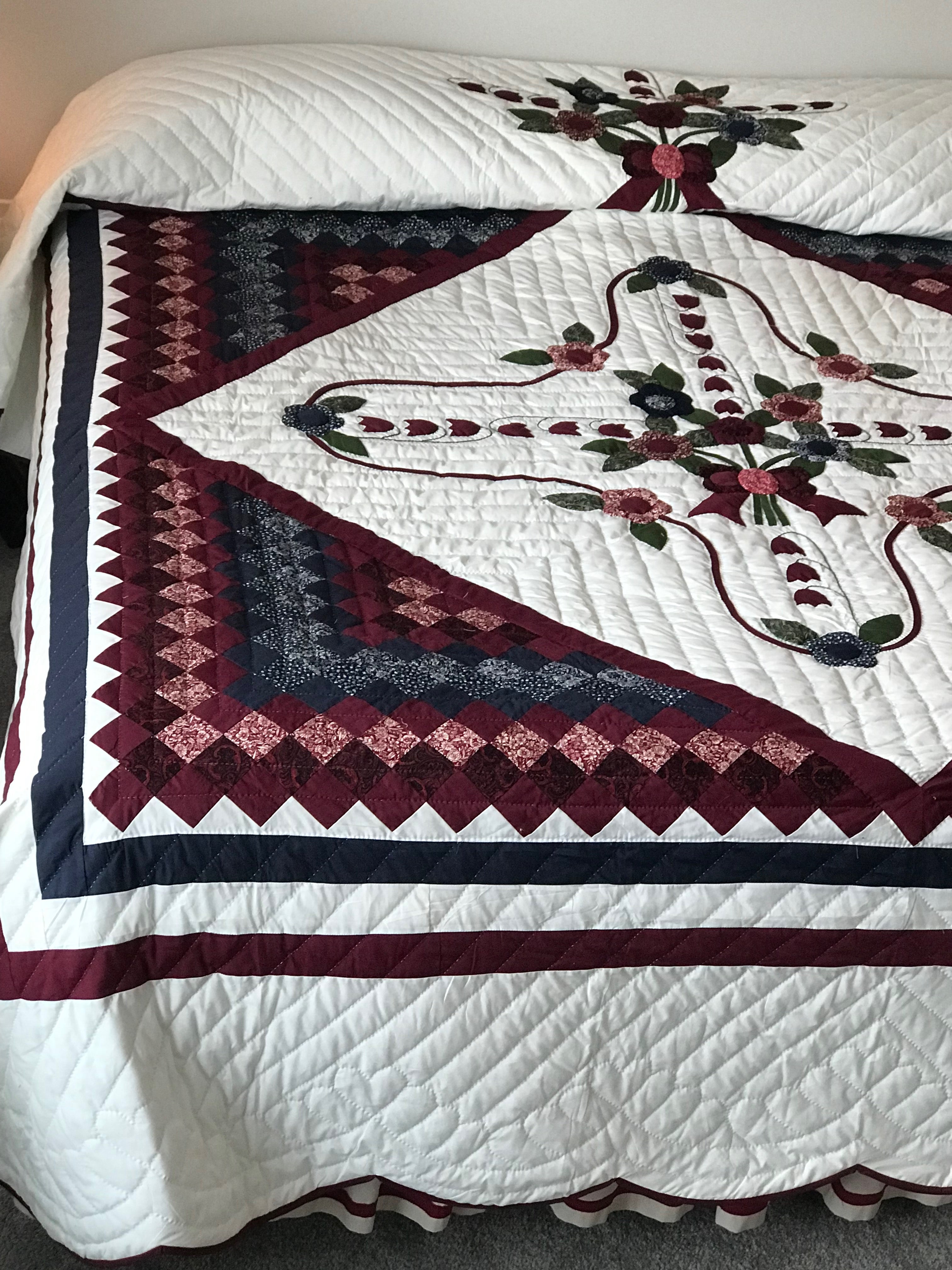 Lily in Commons Applique Amish Quilt 105x116. V146.HMA