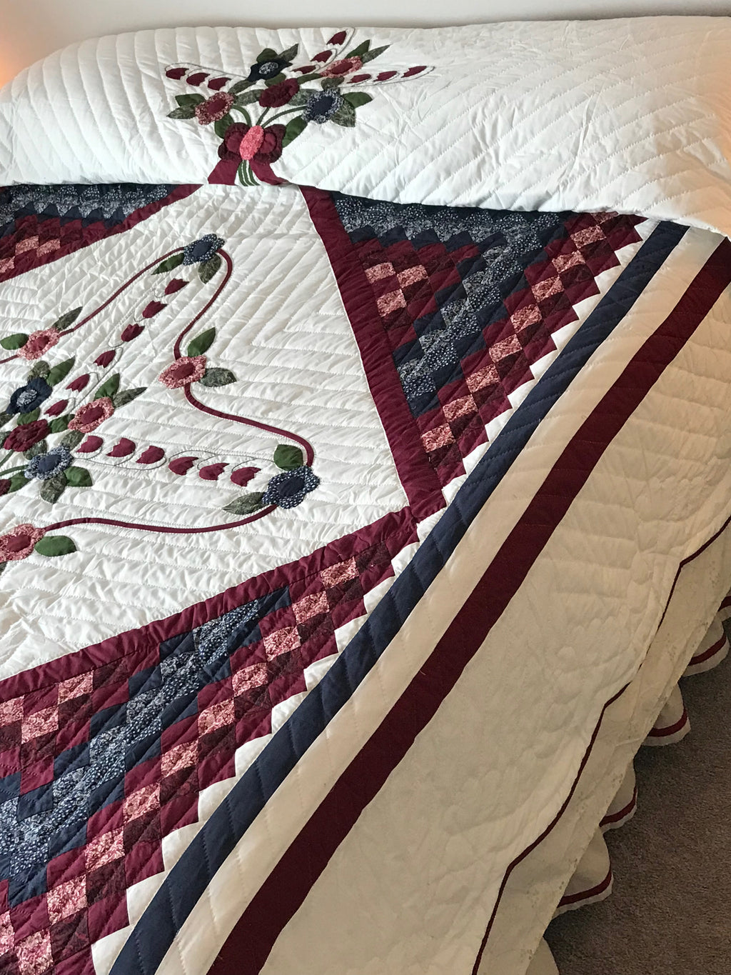 Lily in Commons Applique Amish Quilt 105x116. V146.HMA