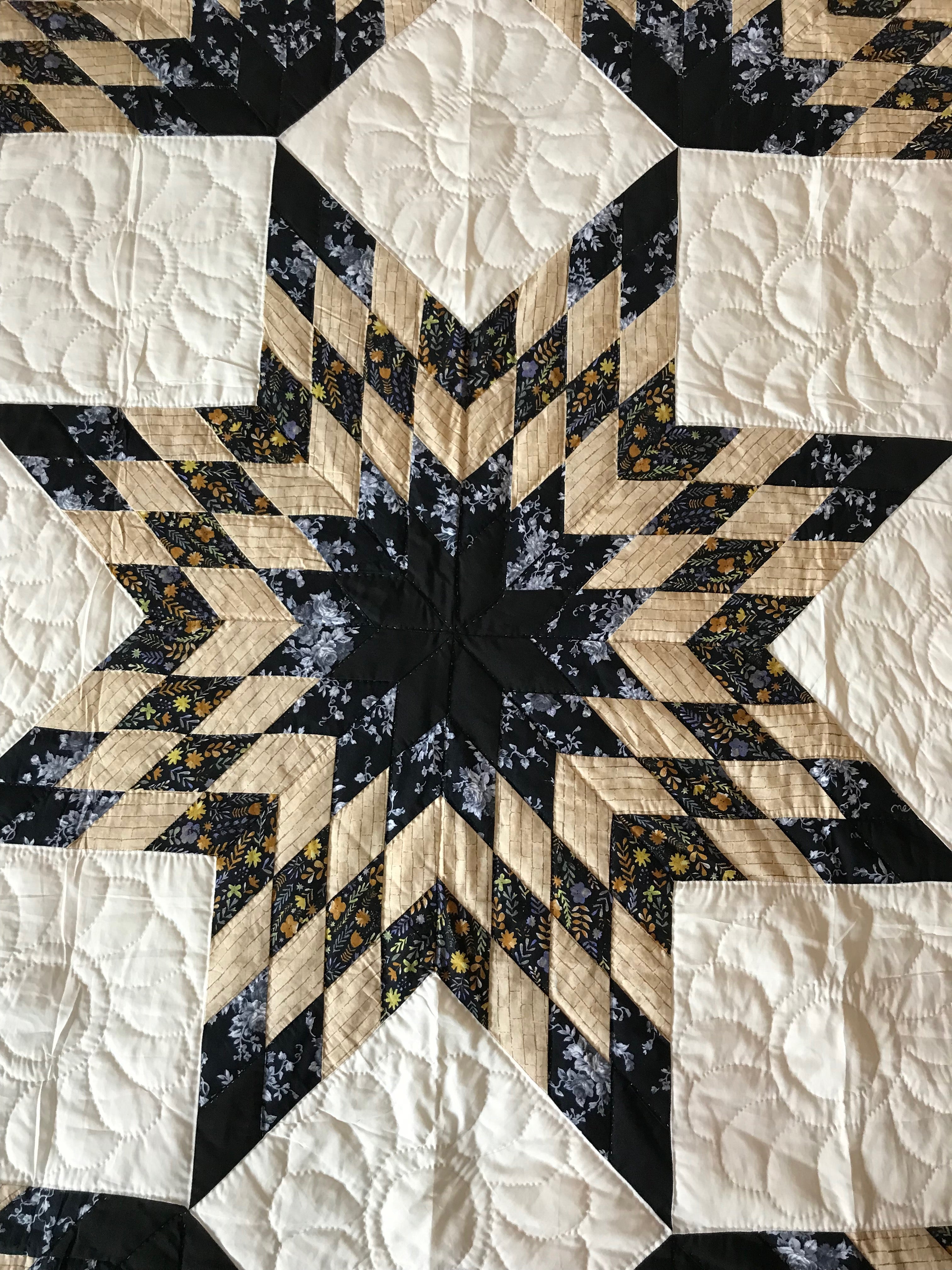 Broken Star Amish Quilt 102x114. V148.HMA