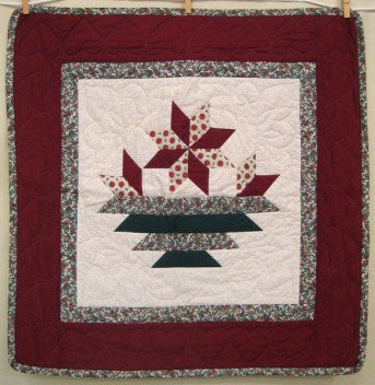 Amish Poinsetta Patchwork Wall Hanging Quilt
