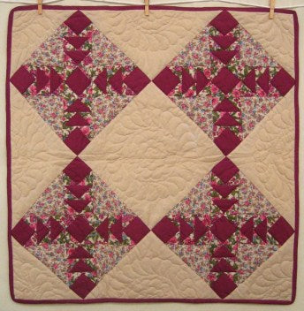 Amish Flying Geese Patchwork Wall Hanging Quilt