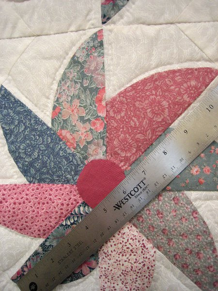 Amish Pinwheel Flower Patchwork Wall Hanging Quilt