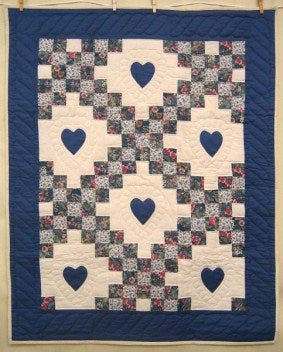Amish Irish Hearts Patchwork Wall Hanging Quilt