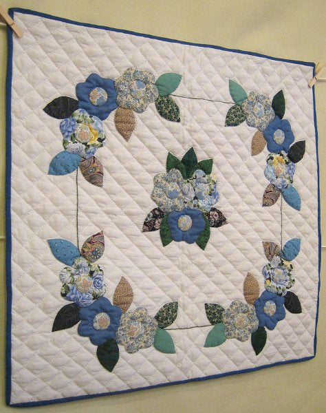 Amish Flower Applique Wall Hanging Quilt