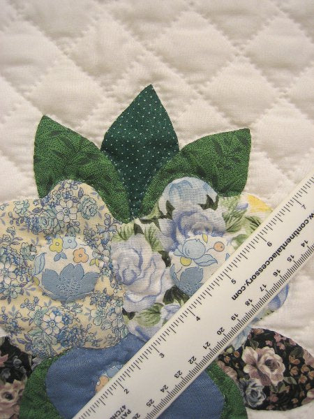 Amish Flower Applique Wall Hanging Quilt