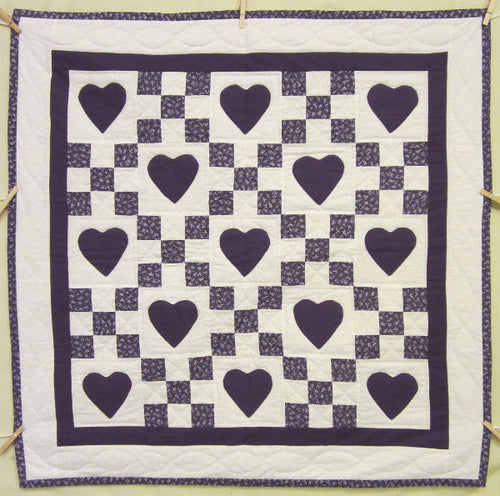 Amish Irish Heart Patchwork Wall Hanging Quilt