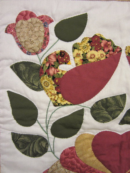 Amish Pair Doves Applique Wall Hanging Quilt