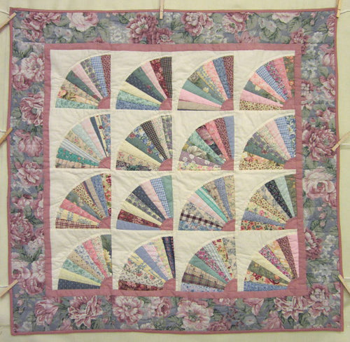 Amish Grandmas Fan Patchwork Wall Hanging Quilt
