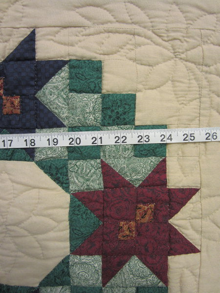 Amish Lancaster Wreath Wall Hanging Quilt