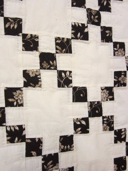Amish Nine Patch Wall Hanging Quilt