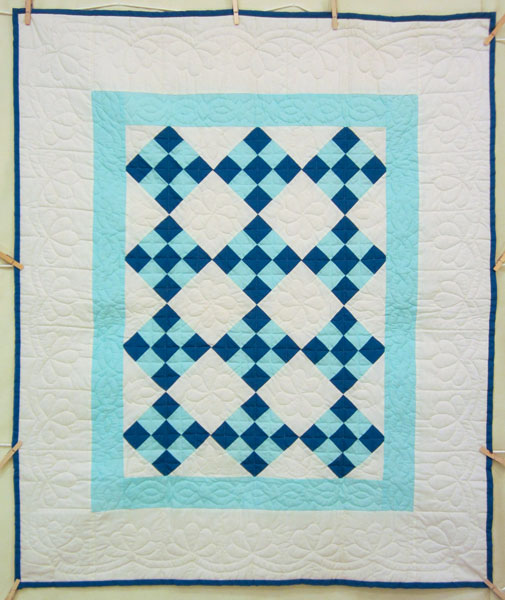 Amish Nine Patch Patchwork Wall Hanging Quilt