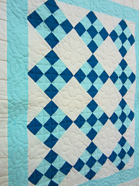 Amish Nine Patch Patchwork Wall Hanging Quilt