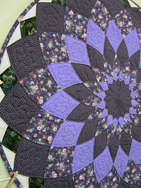 Amish Dahlia Round Wall Hanging Quilt