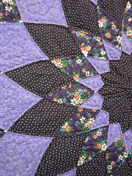 Amish Dahlia Round Wall Hanging Quilt