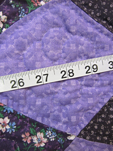 Amish Dahlia Round Wall Hanging Quilt