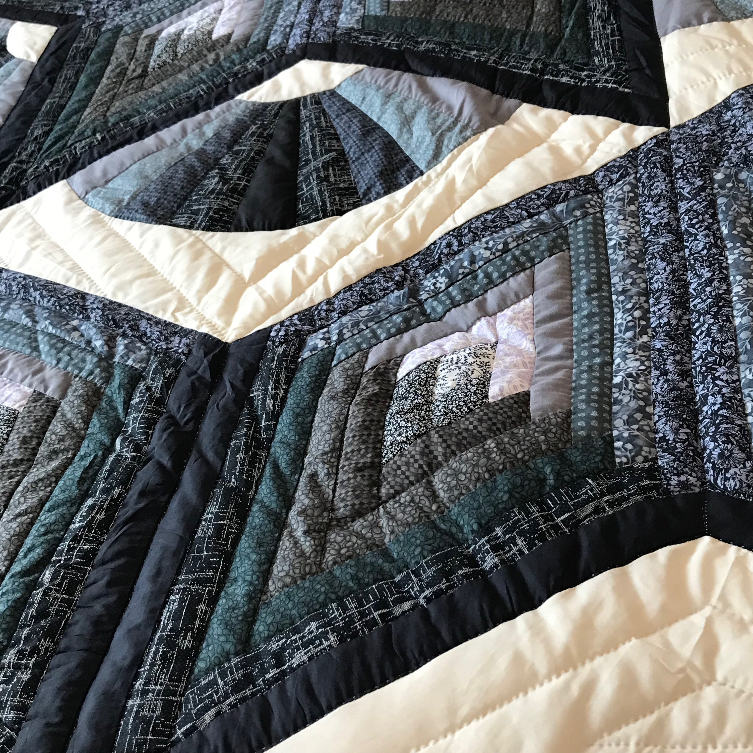 Broken Star Log Fan Patchwork