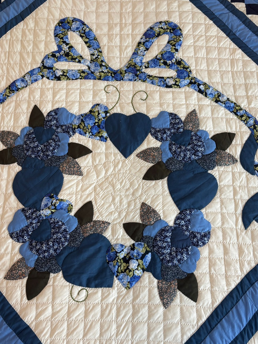 Trip Around the Rose Wreath Applique