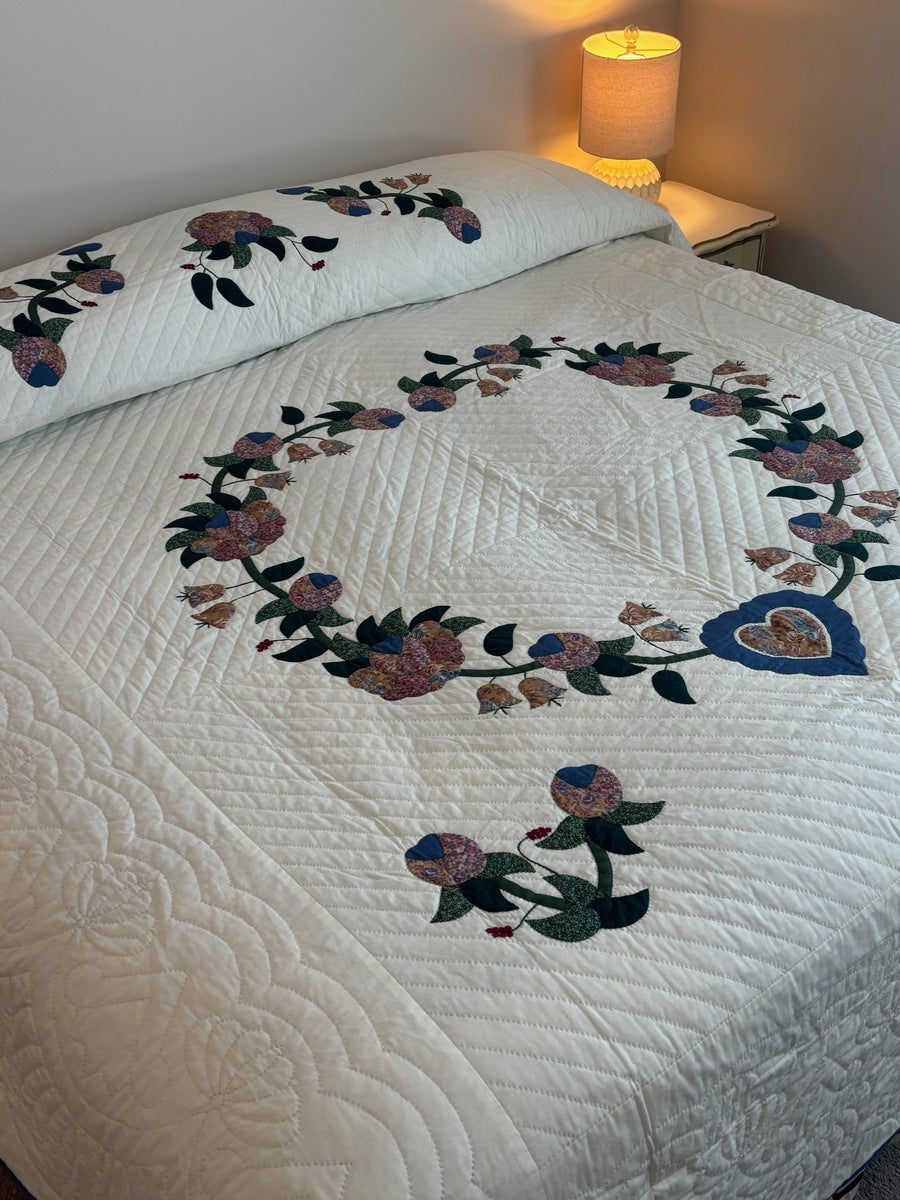 Heart of Roses Applique