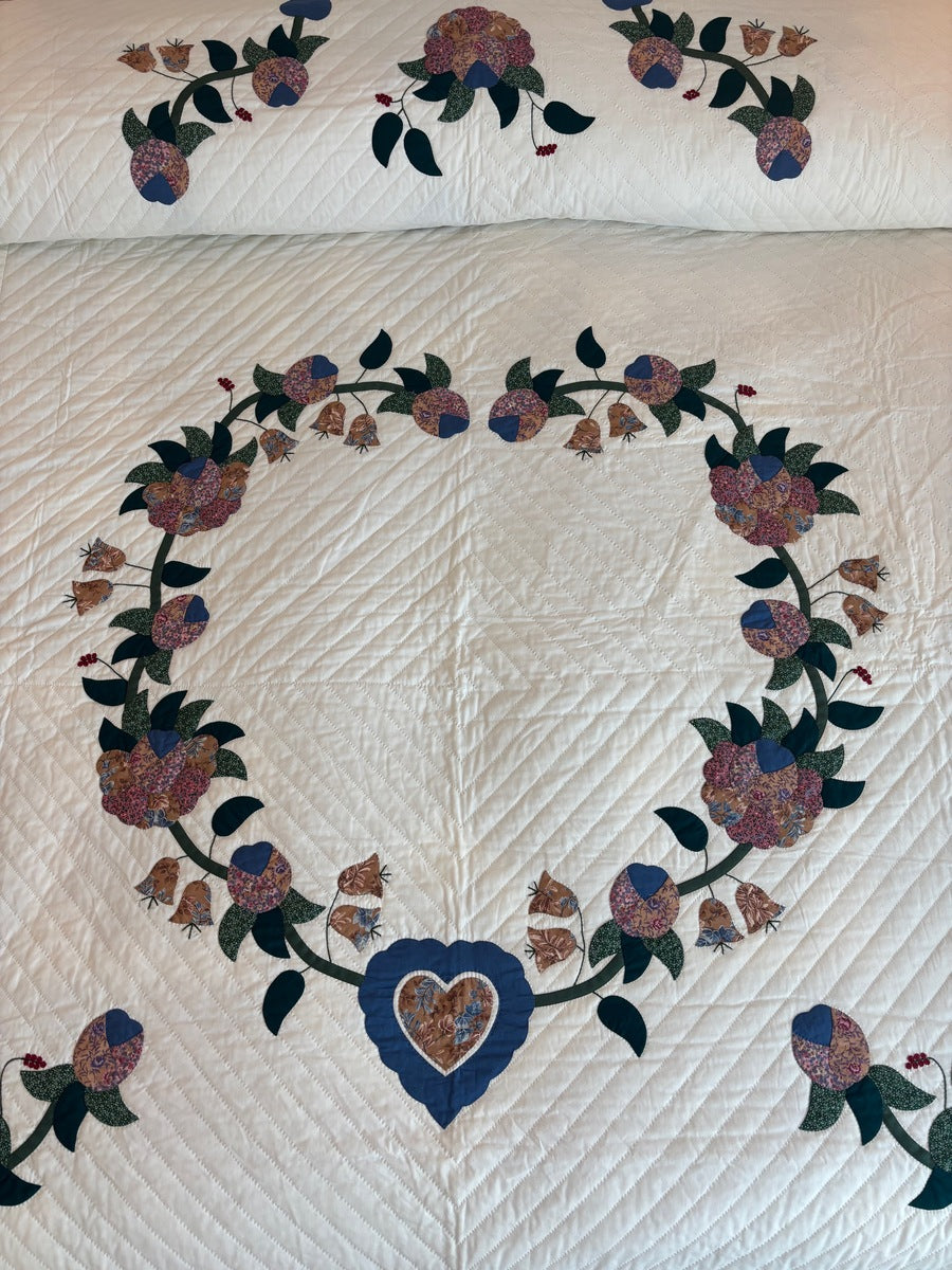 Heart of Roses Applique