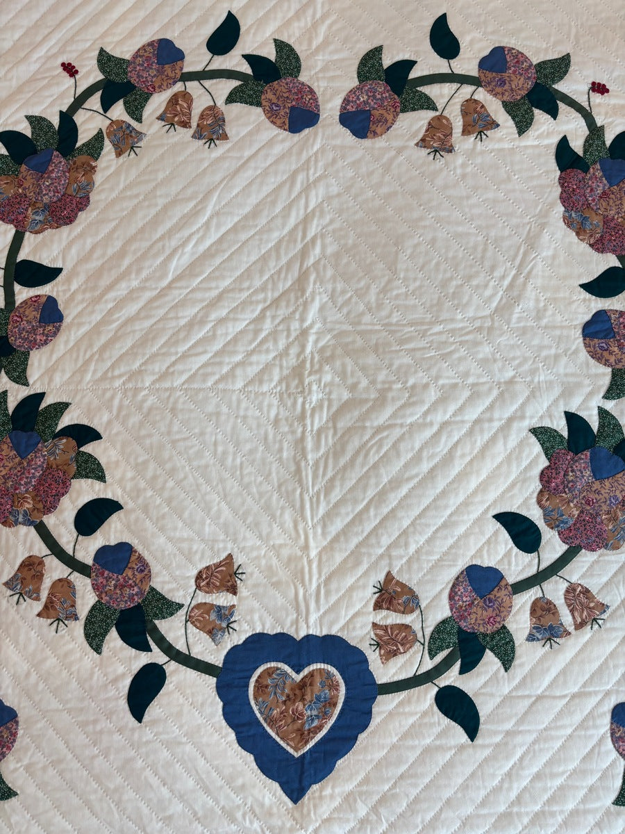 Heart of Roses Applique