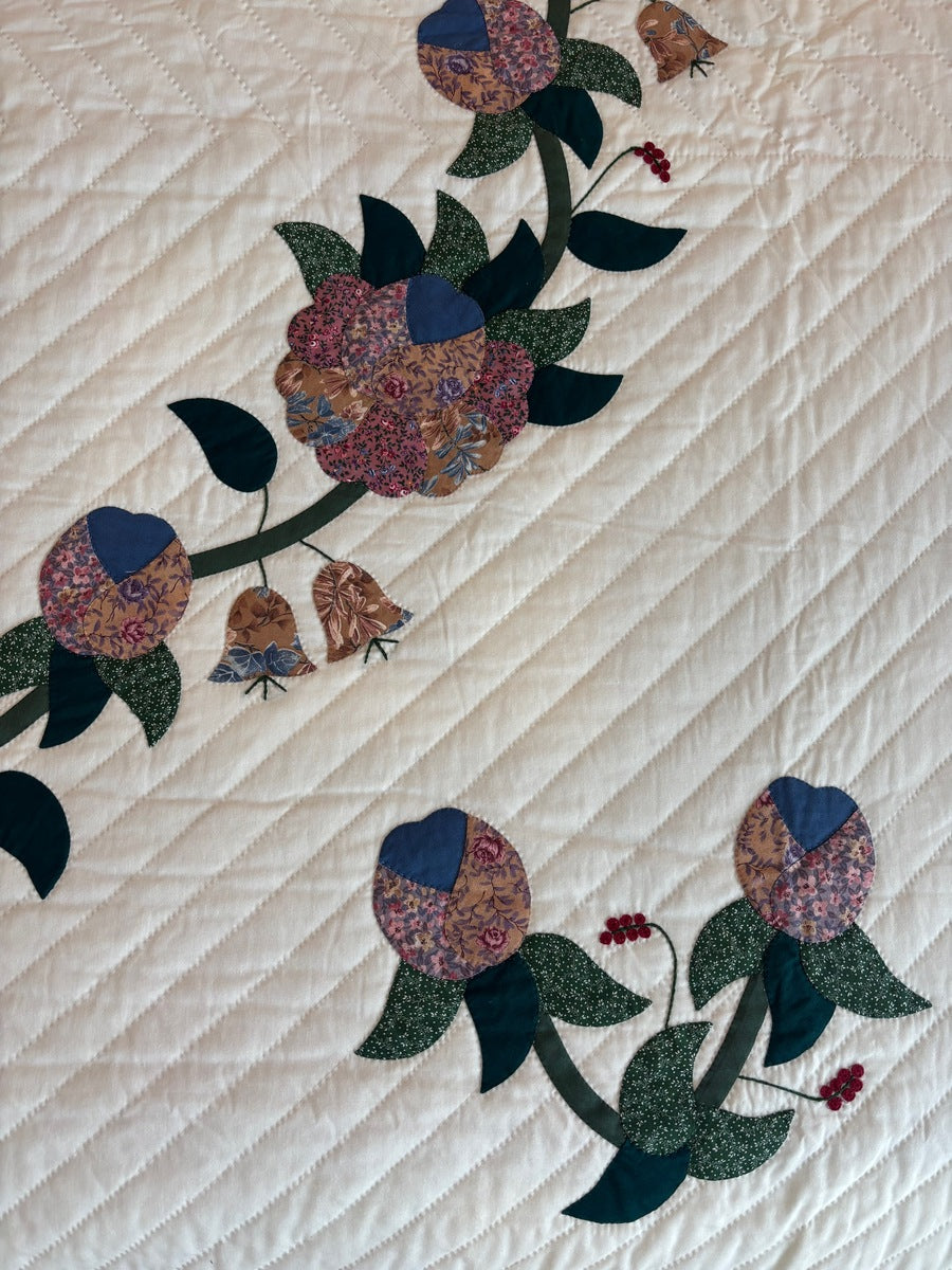 Heart of Roses Applique