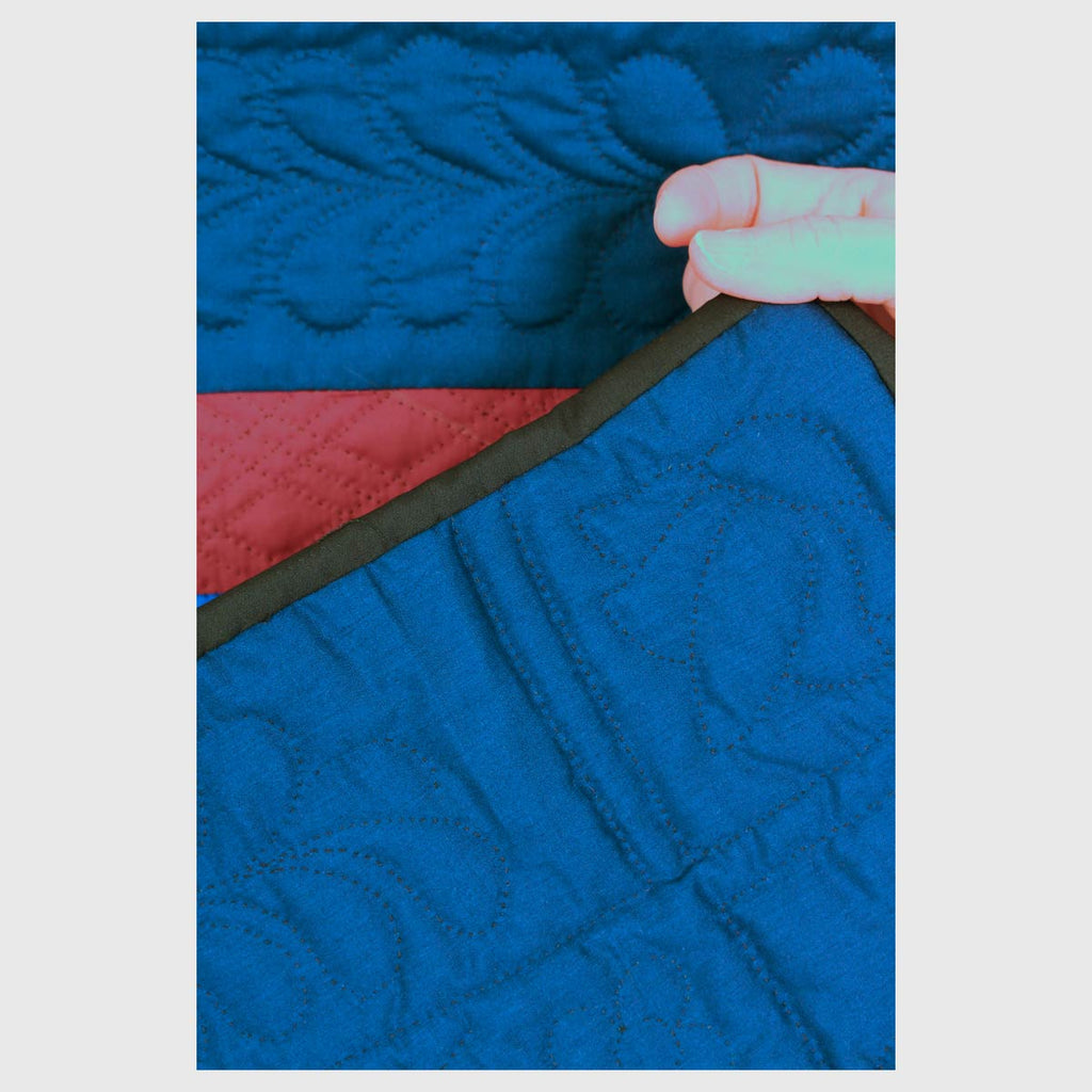 Center Diamond Dutch Colors Amish Wall Hanging 26"